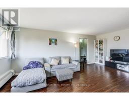 708 - 10 Sunny Glenway, Toronto, ON M3C2Z3 Photo 9