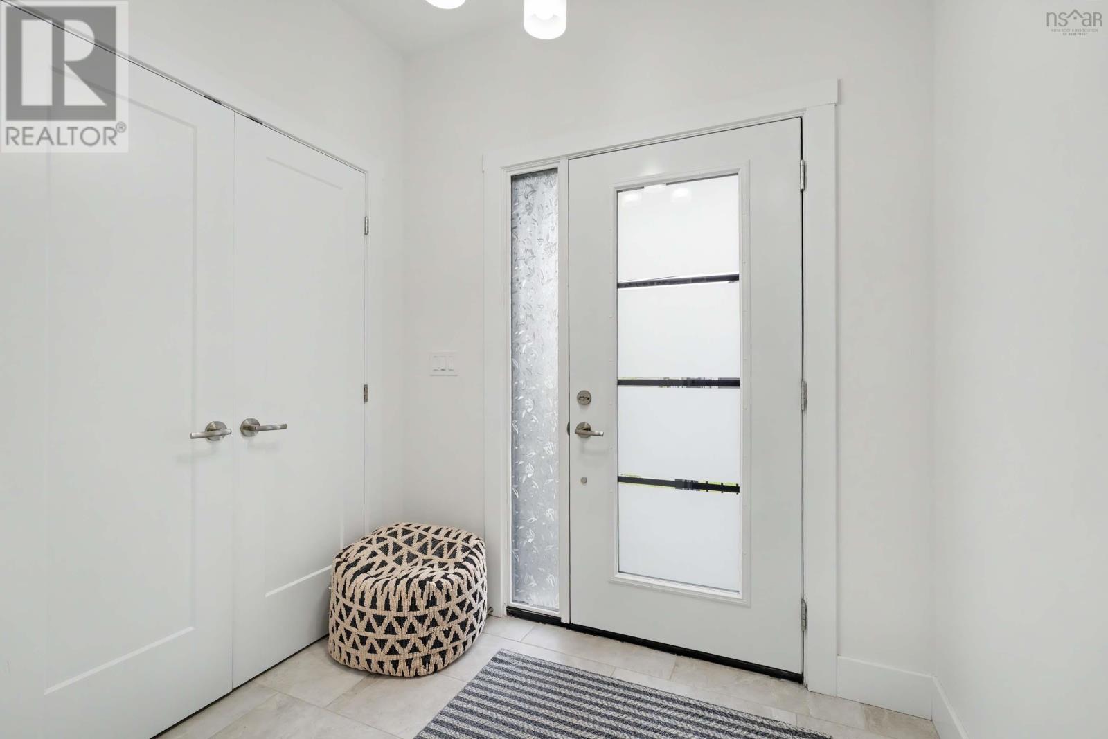 52 Bristolton Avenue, Bedford — photo 4