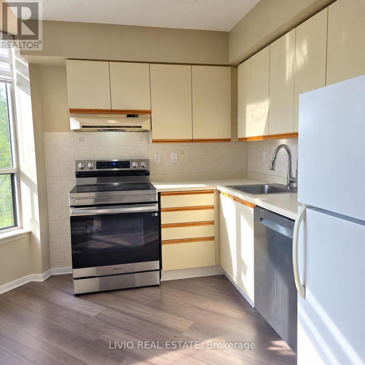310 - 10 LAURELCREST STREET, Brampton (Queen Street Corridor) — photo 6