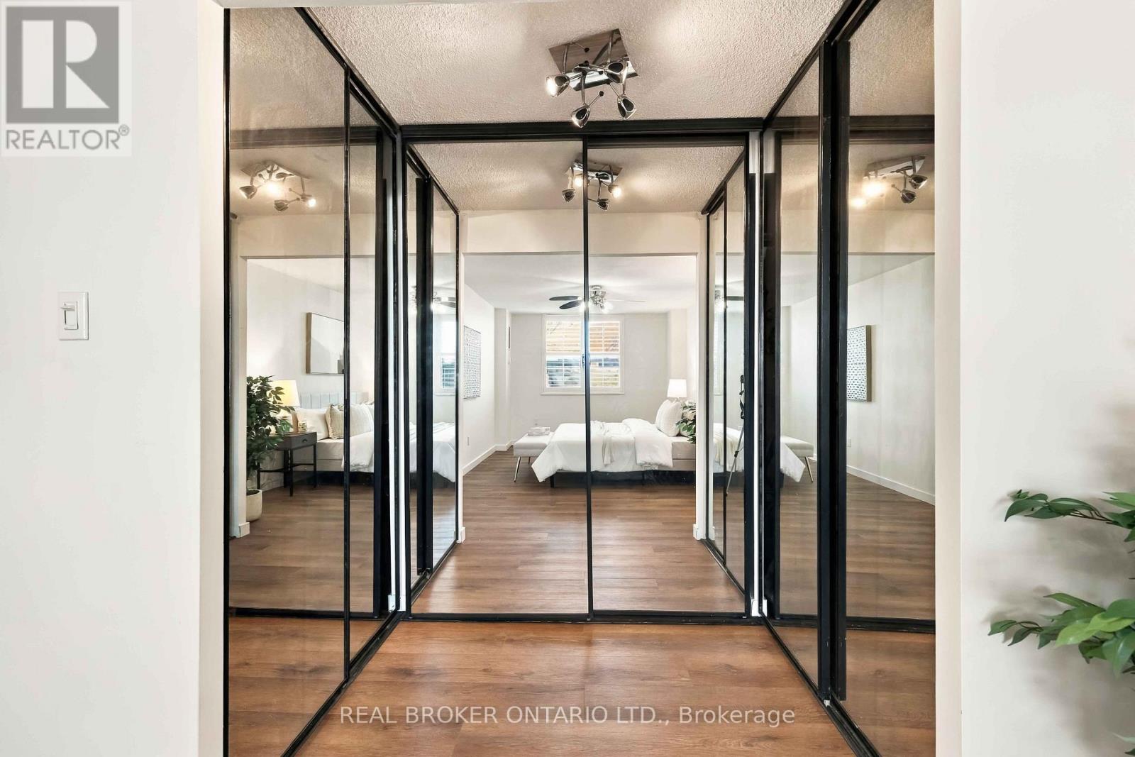#1805 5 OLD SHEPPARD AVENUE - Image 32