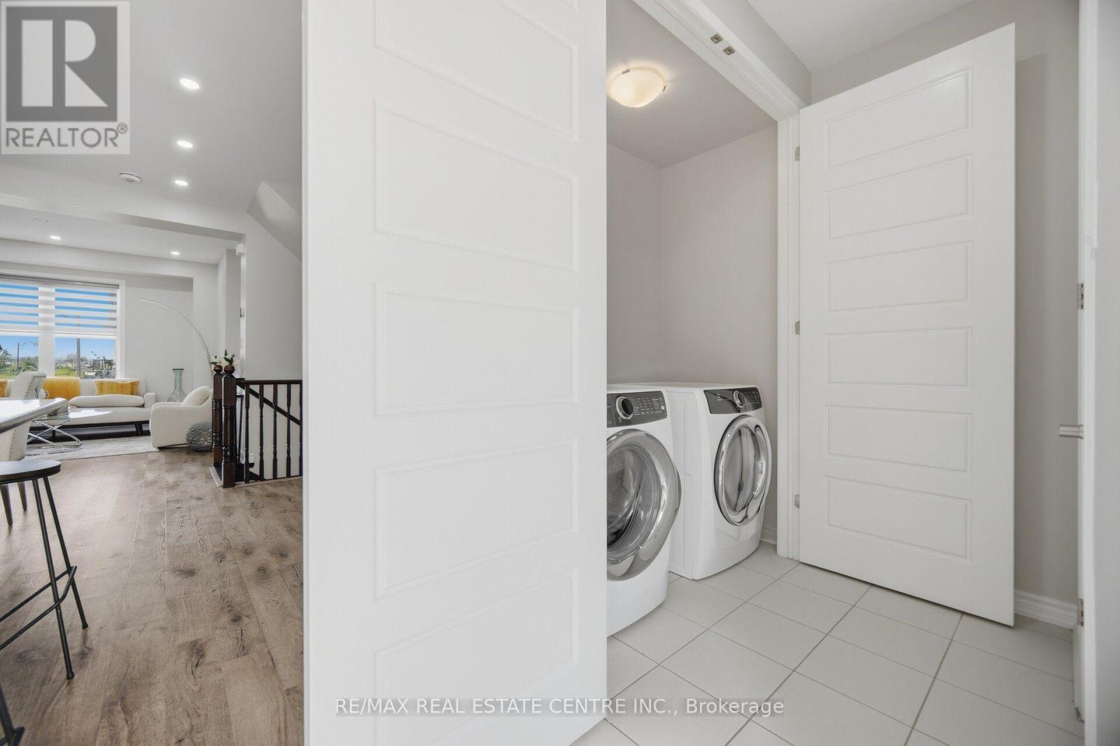 #25 975 WHITLOCK AVENUE - 21
