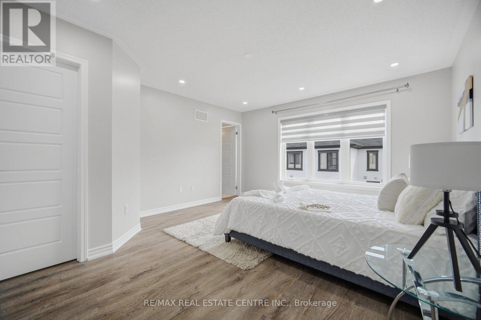 #25 975 WHITLOCK AVENUE - 31