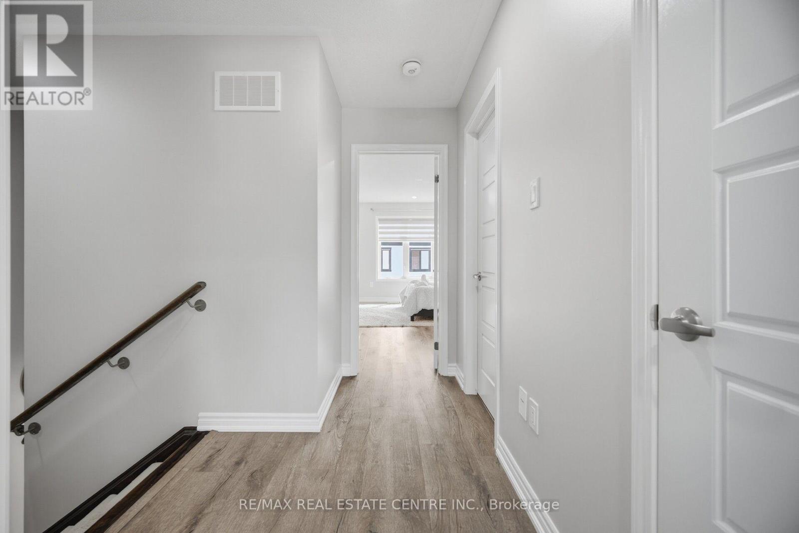 #25 975 WHITLOCK AVENUE - 28