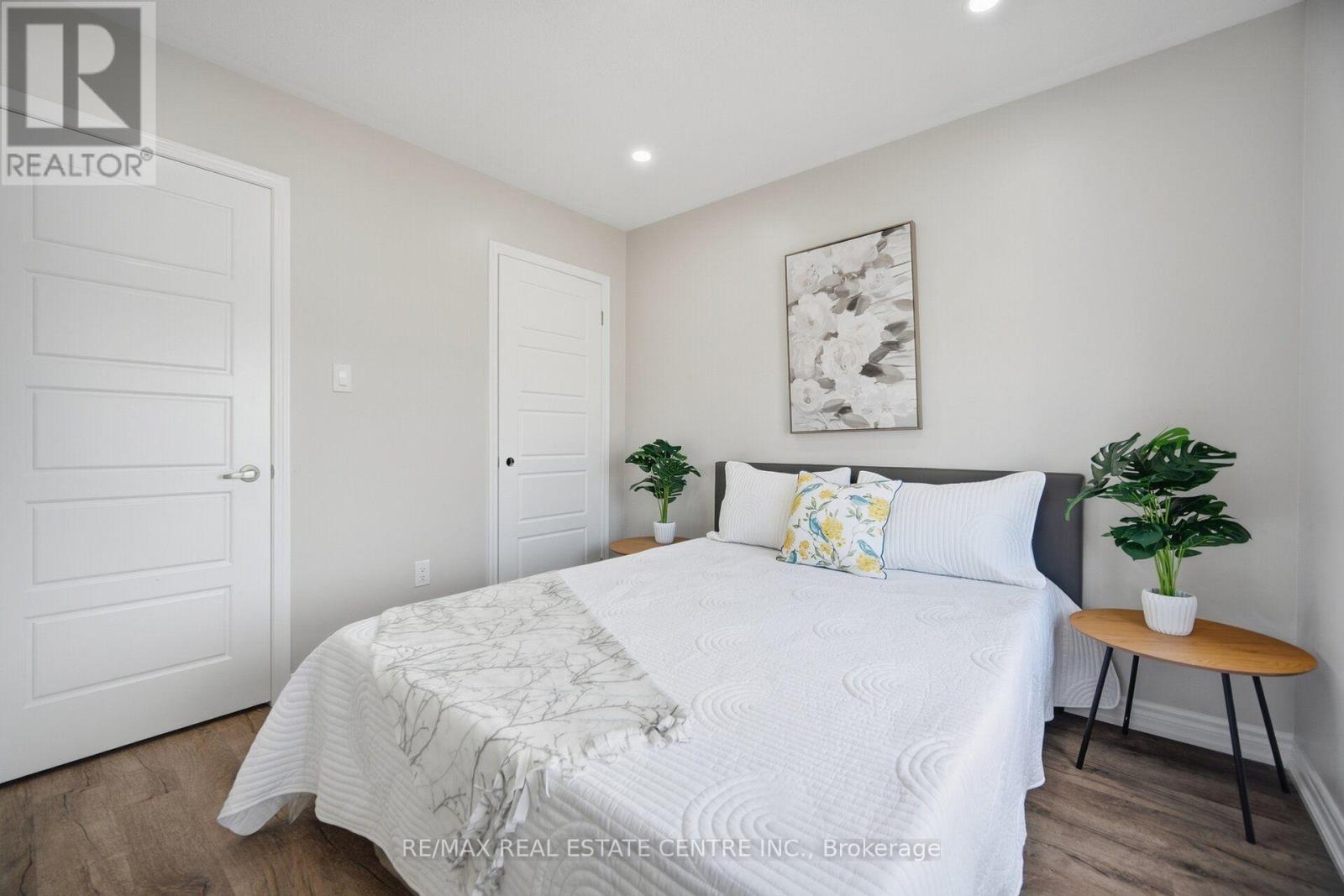 #25 975 WHITLOCK AVENUE - 39