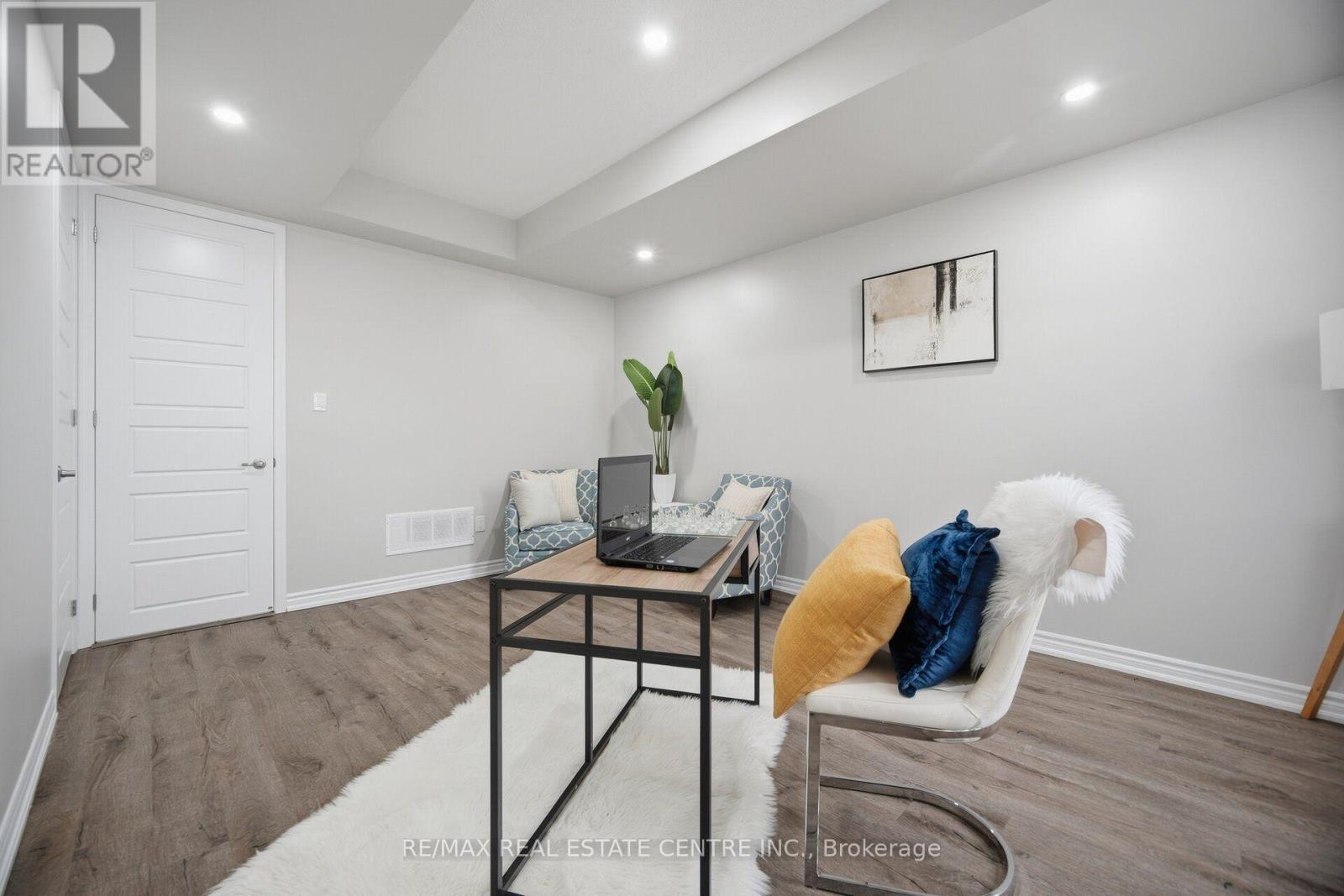 #25 975 WHITLOCK AVENUE - 47
