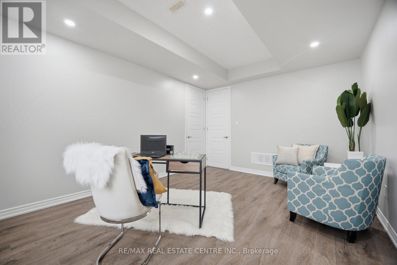 #25 975 WHITLOCK AVENUE - 46