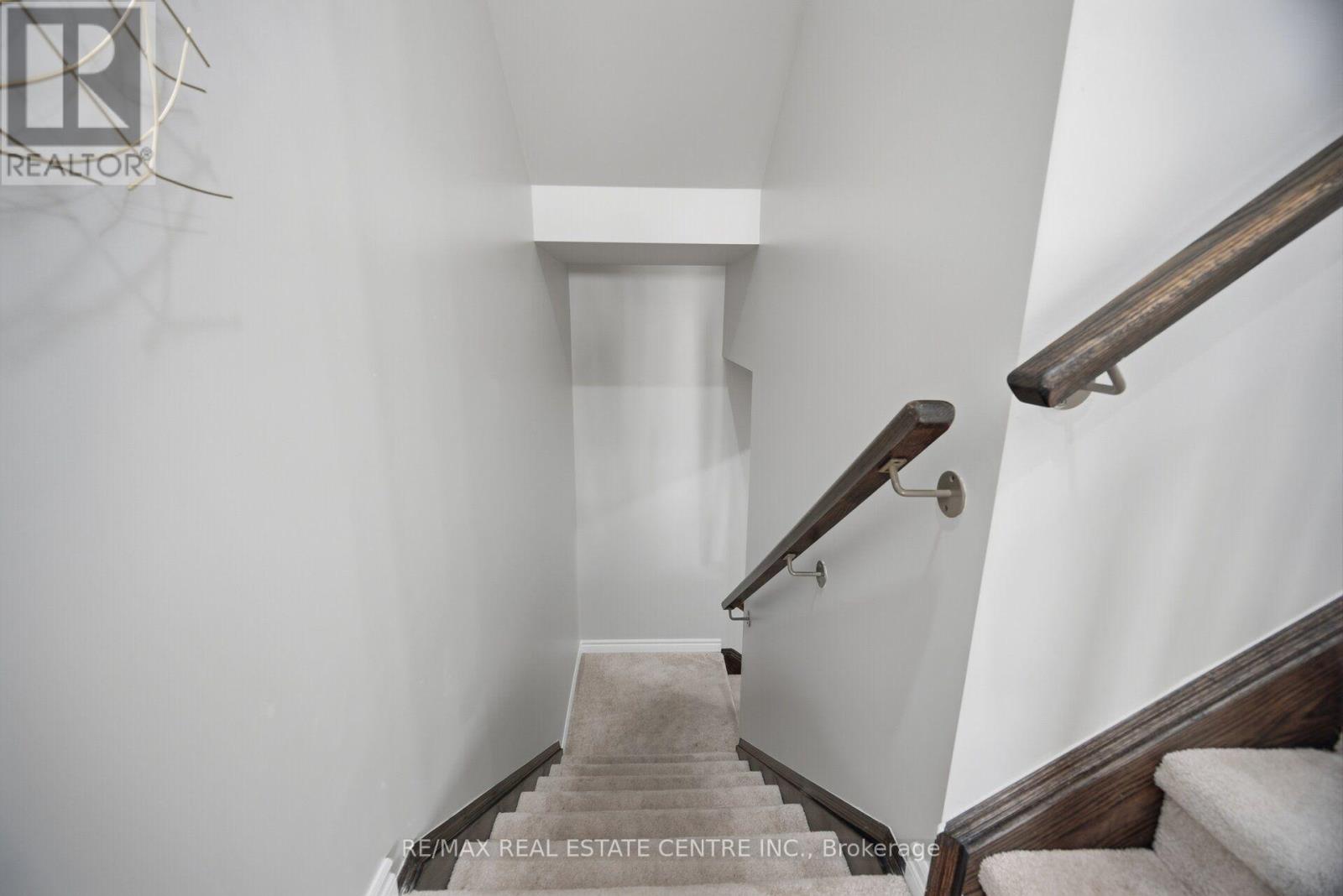 #25 975 WHITLOCK AVENUE - 42