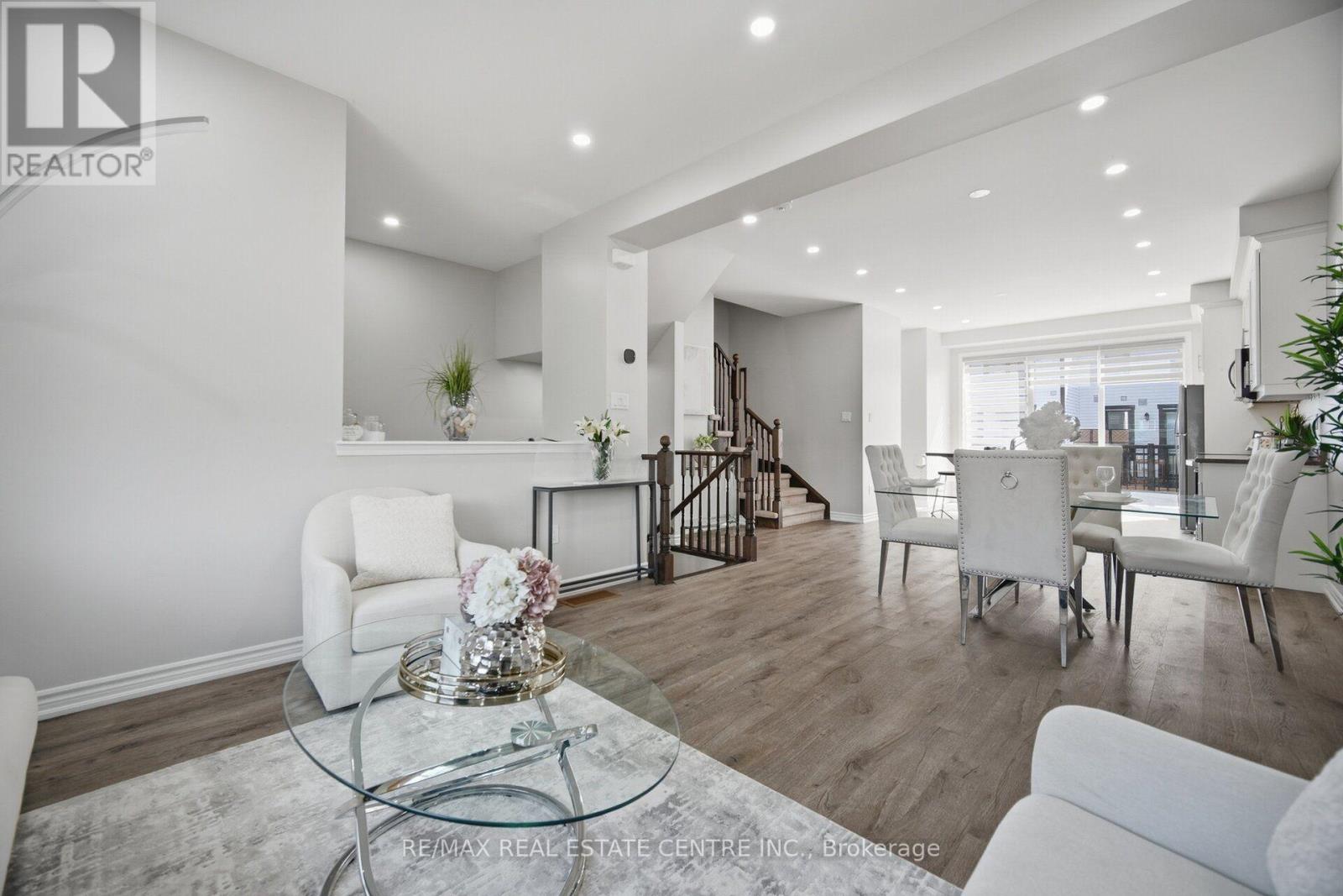 #25 975 WHITLOCK AVENUE - 7