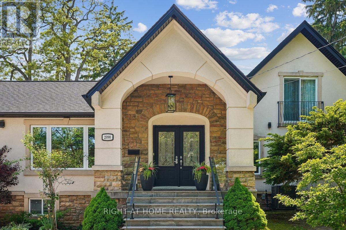 Photo of 2090 Stonehouse Crescent