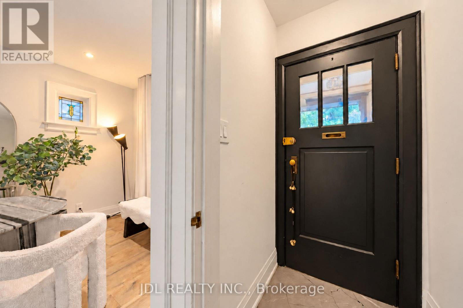 379 SCARBOROUGH ROAD - Image 9