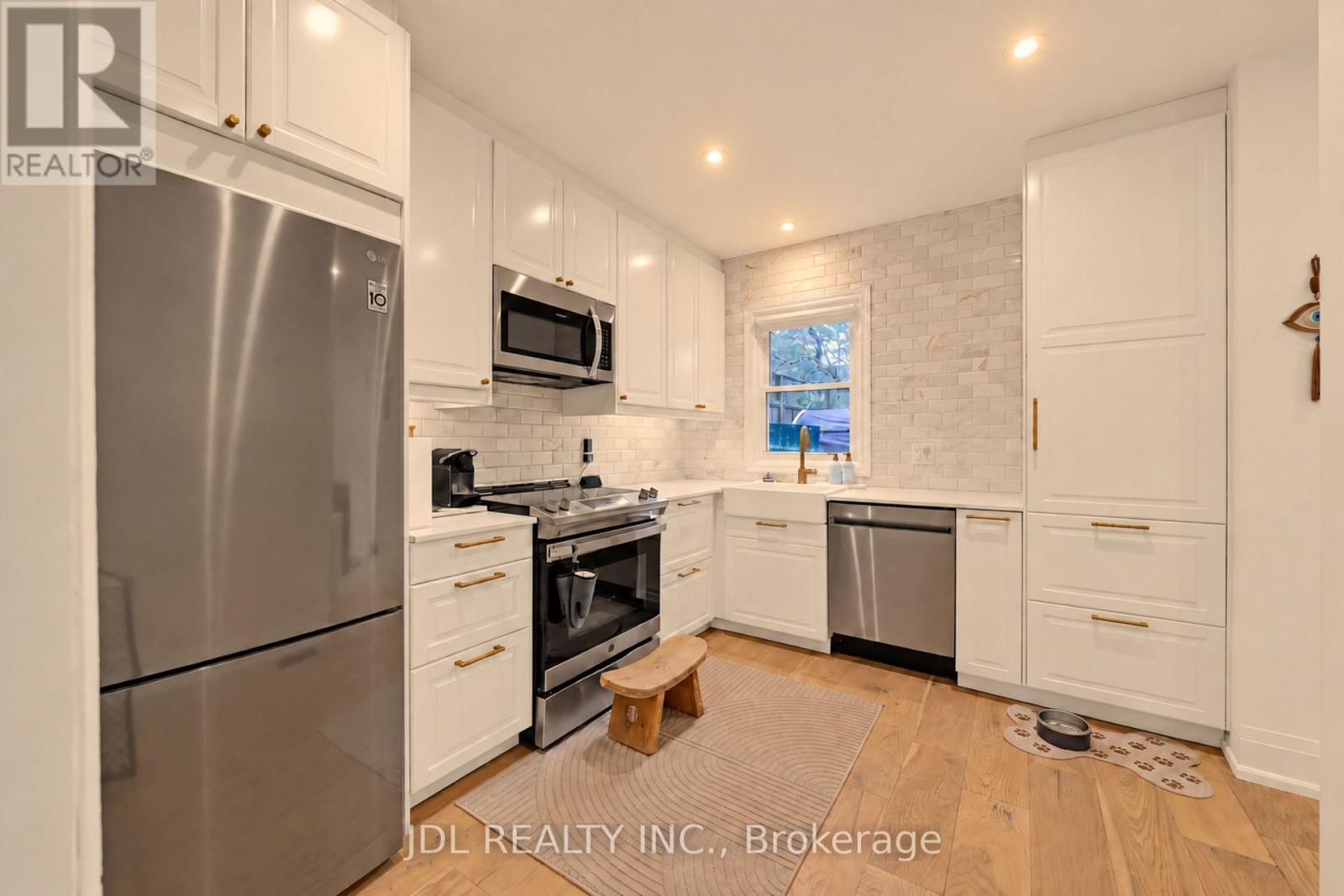 379 SCARBOROUGH ROAD - 21