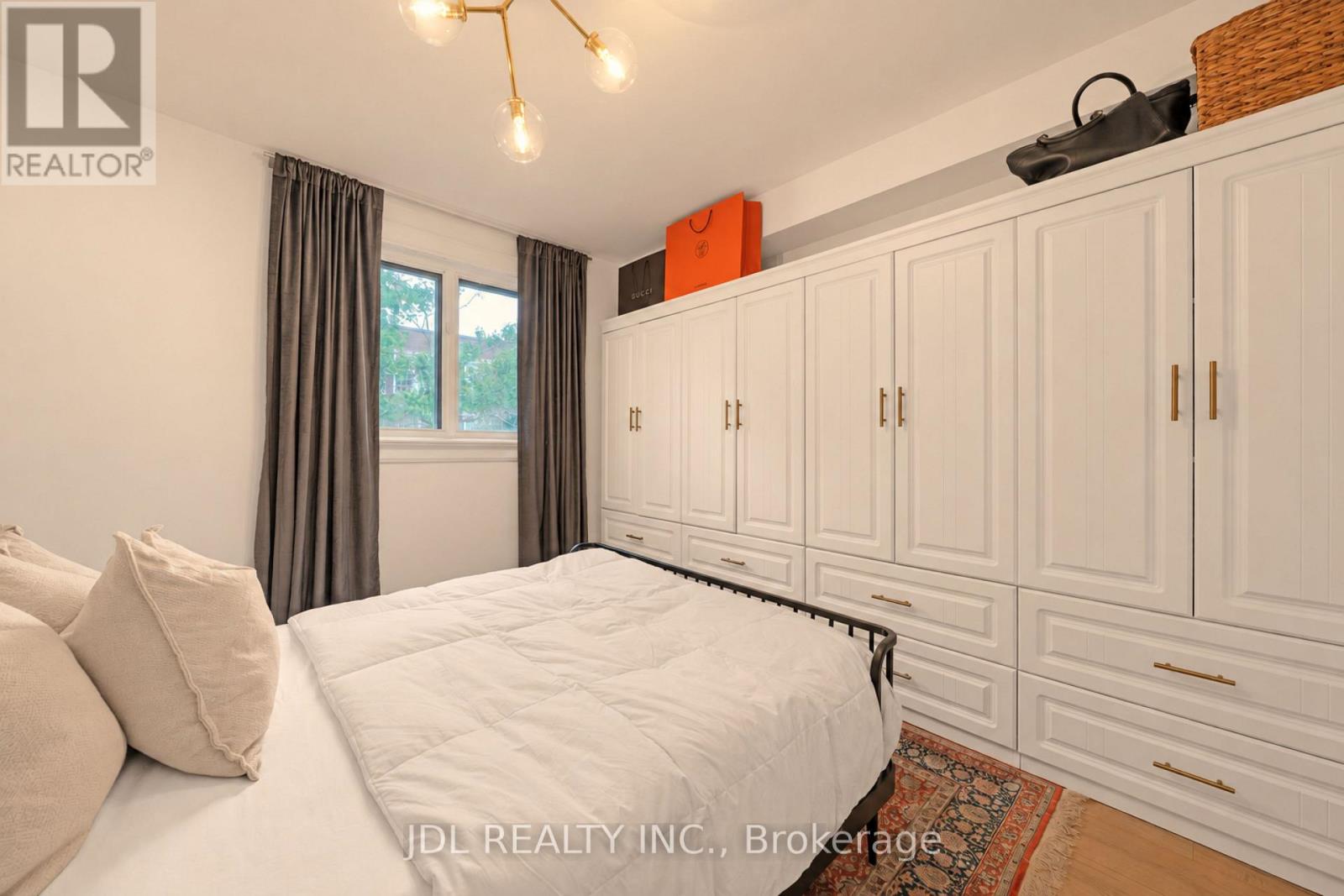 379 SCARBOROUGH ROAD - 30