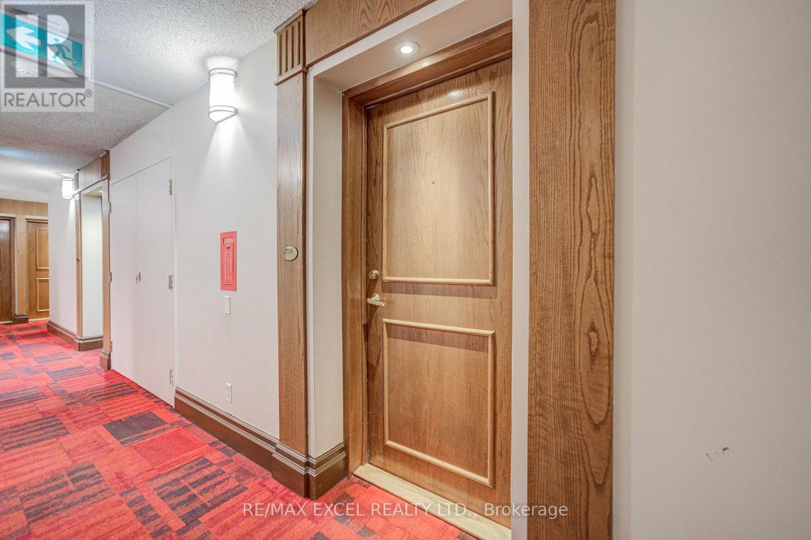 #1706 8 LEE CENTRE DRIVE - Image 3