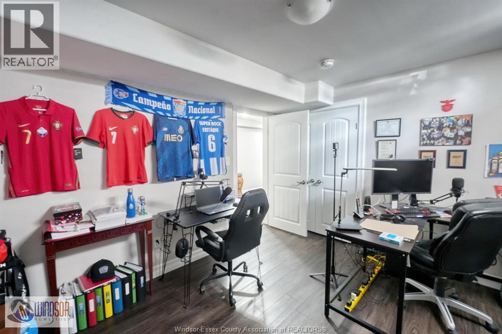 1412 HELSINKI COURT - 33