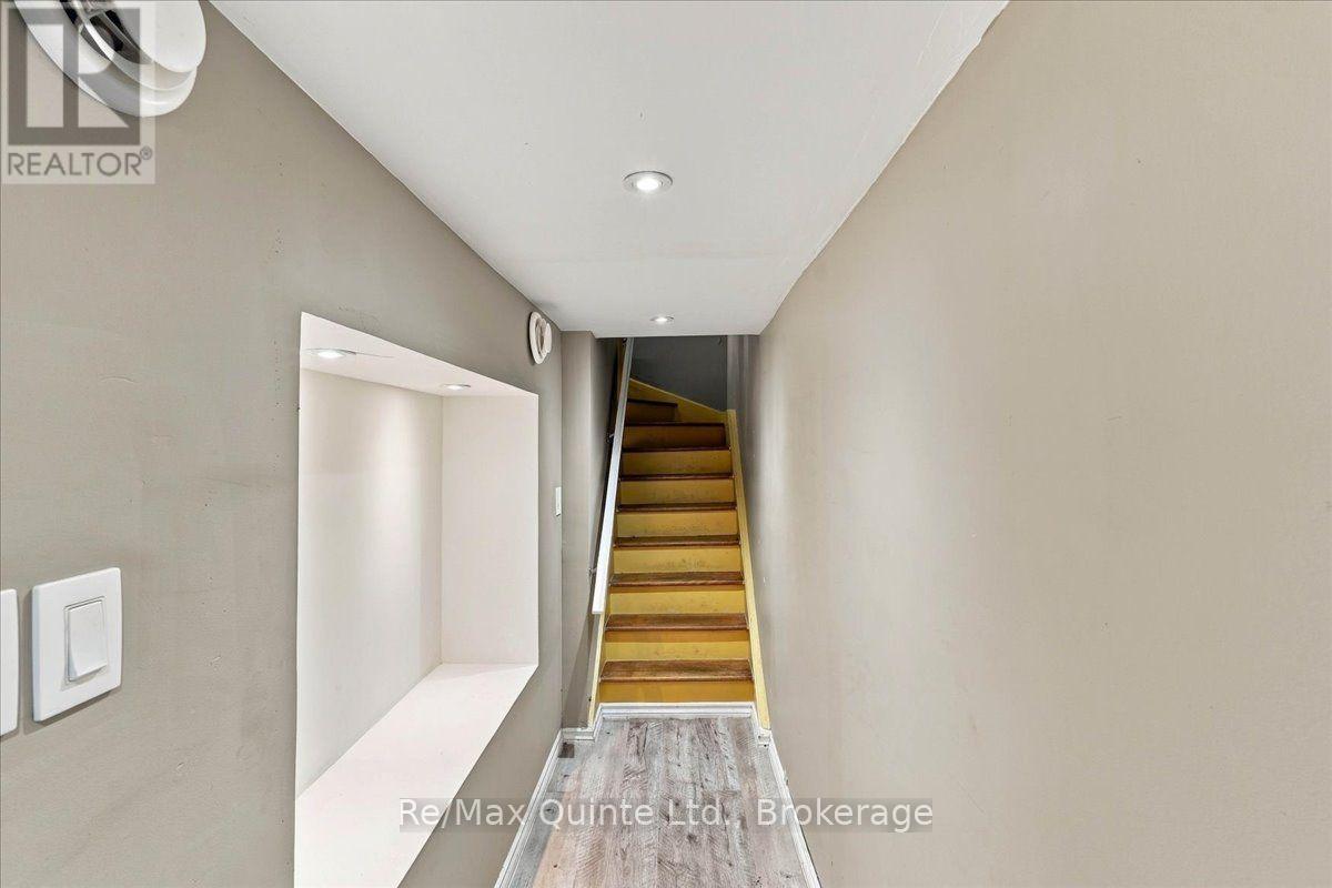 13 BOSWELL STREET - 13