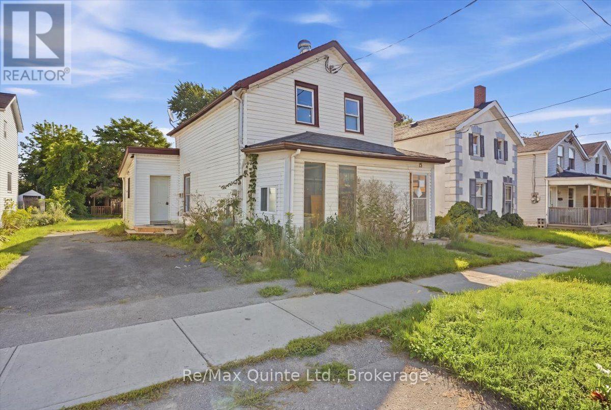 13 BOSWELL STREET, Belleville (Belleville Ward) — photo 3