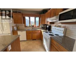 611 6 Avenue W, Hanna, AB T0J1P0 Photo 17