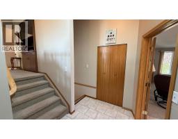 2pc Bathroom - 611 6 Avenue W, Hanna, AB T0J1P0 Photo 8