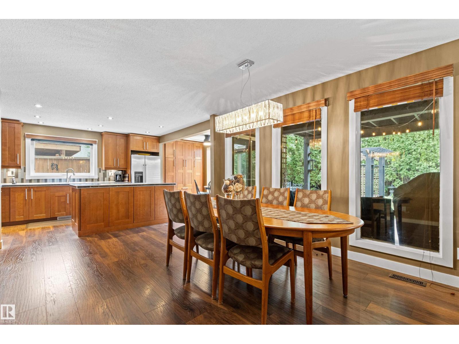 11 WENTWORTH CR - 15