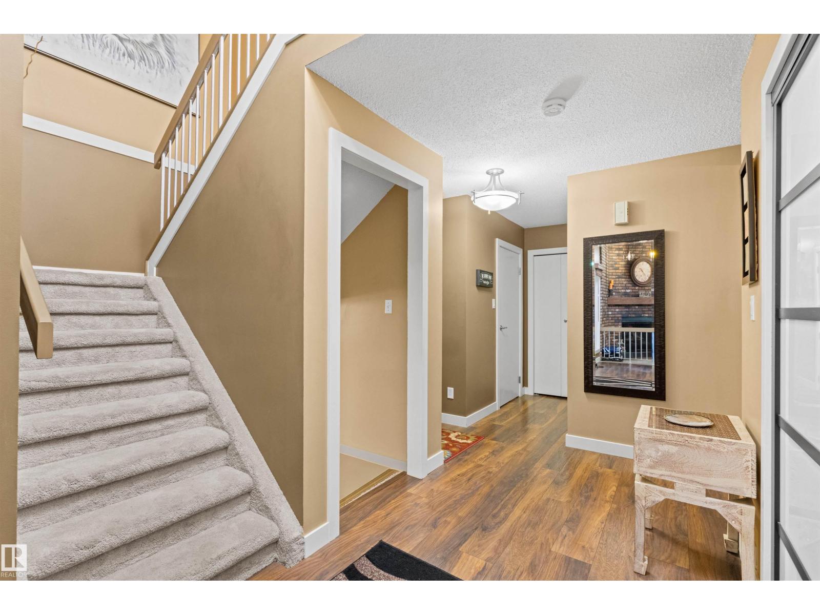 11 WENTWORTH CR - 26