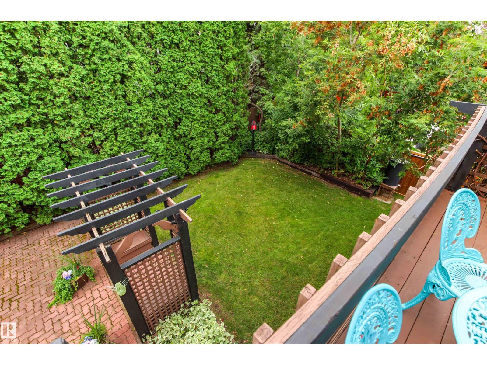 11 WENTWORTH CR - 36