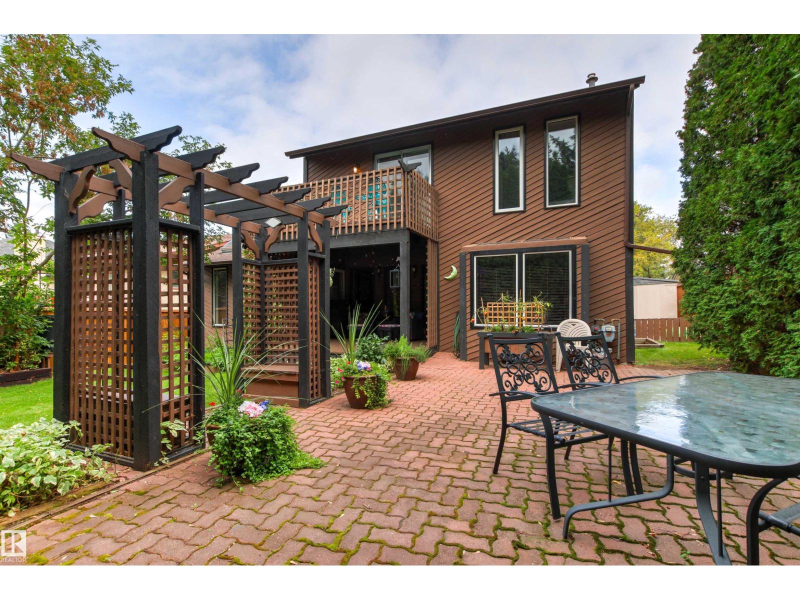 11 WENTWORTH CR - 62