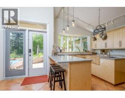 Kitchen - 2302 Happy Valley Road, Rossland, BC V0G1Y0 Photo 11
