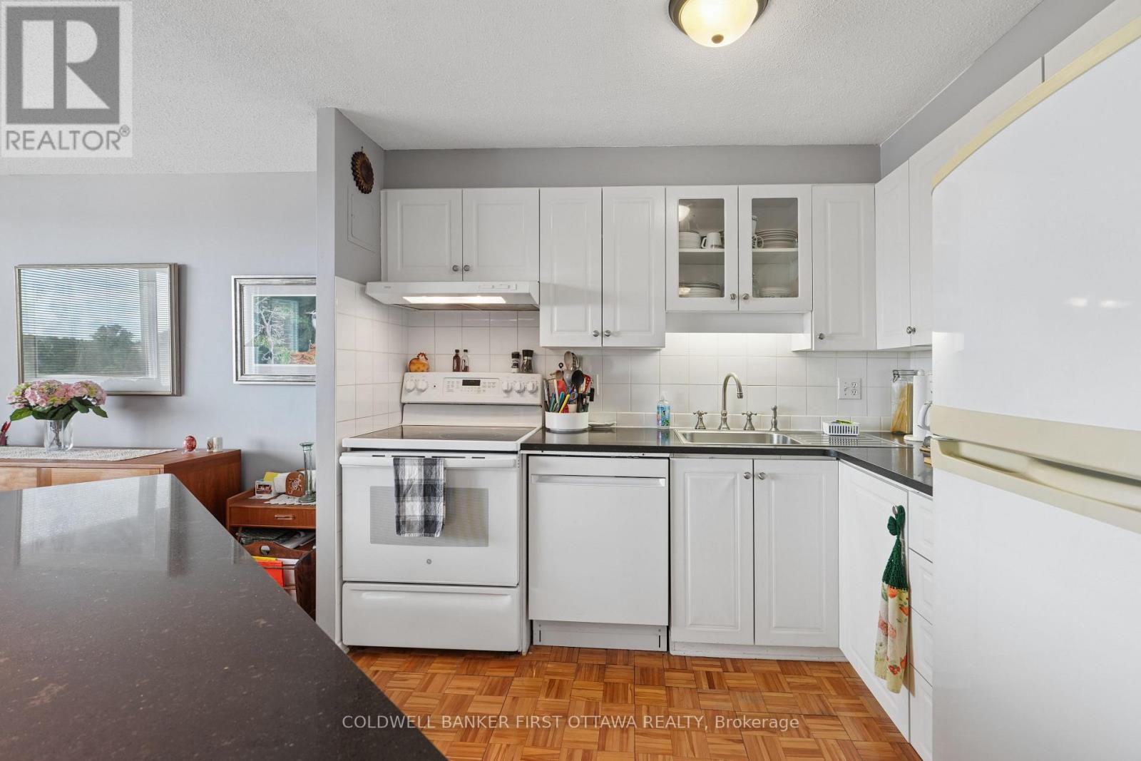 817 - 3100 CARLING AVENUE, Ottawa — photo 9