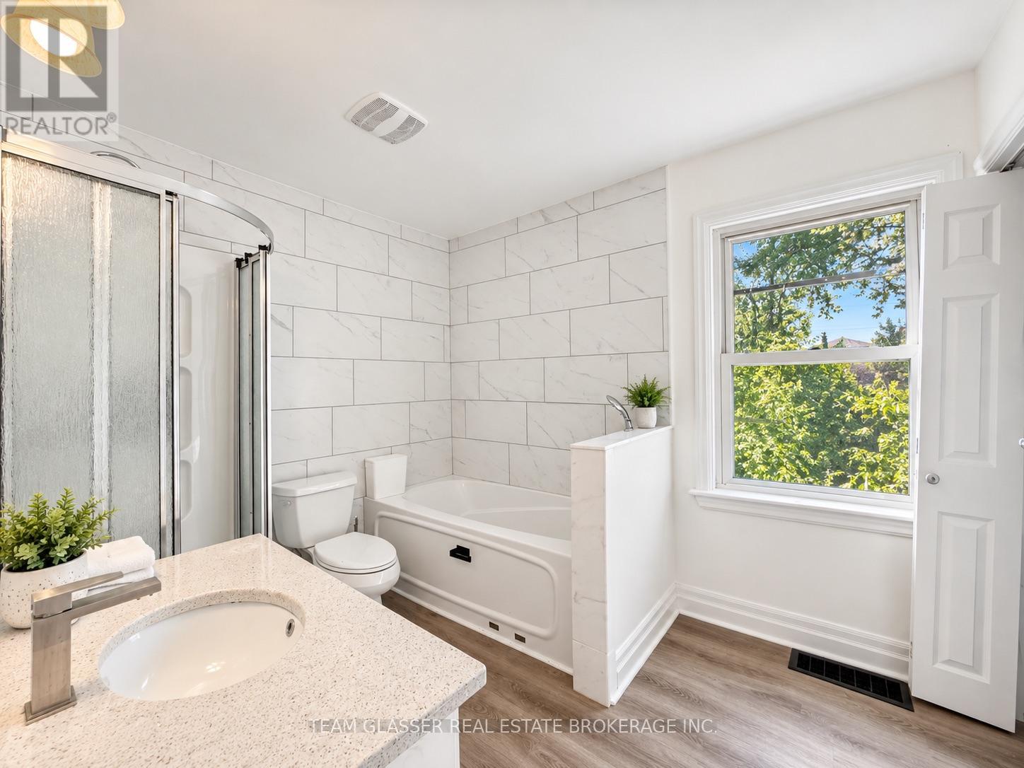 UPPER - 723 STRATHMEYER STREET, London East (East C) — photo 5
