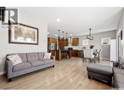 Kitchen - 5148 E Green Crescent, Regina, SK S4V3S9 Photo 6