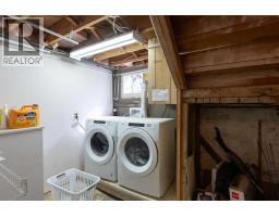 1114 11 Avenue N, Lethbridge, AB T1H1M7 Photo 15