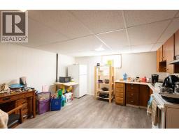 1114 11 Avenue N, Lethbridge, AB T1H1M7 Photo 19