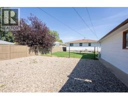 1114 11 Avenue N, Lethbridge, AB T1H1M7 Photo 32