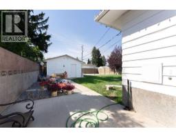 1114 11 Avenue N, Lethbridge, AB T1H1M7 Photo 27