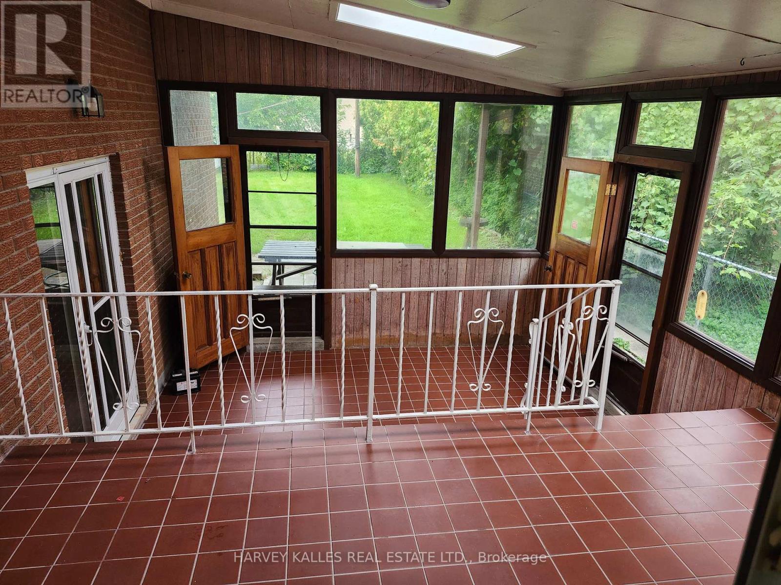2379 HENSALL STREET - 3