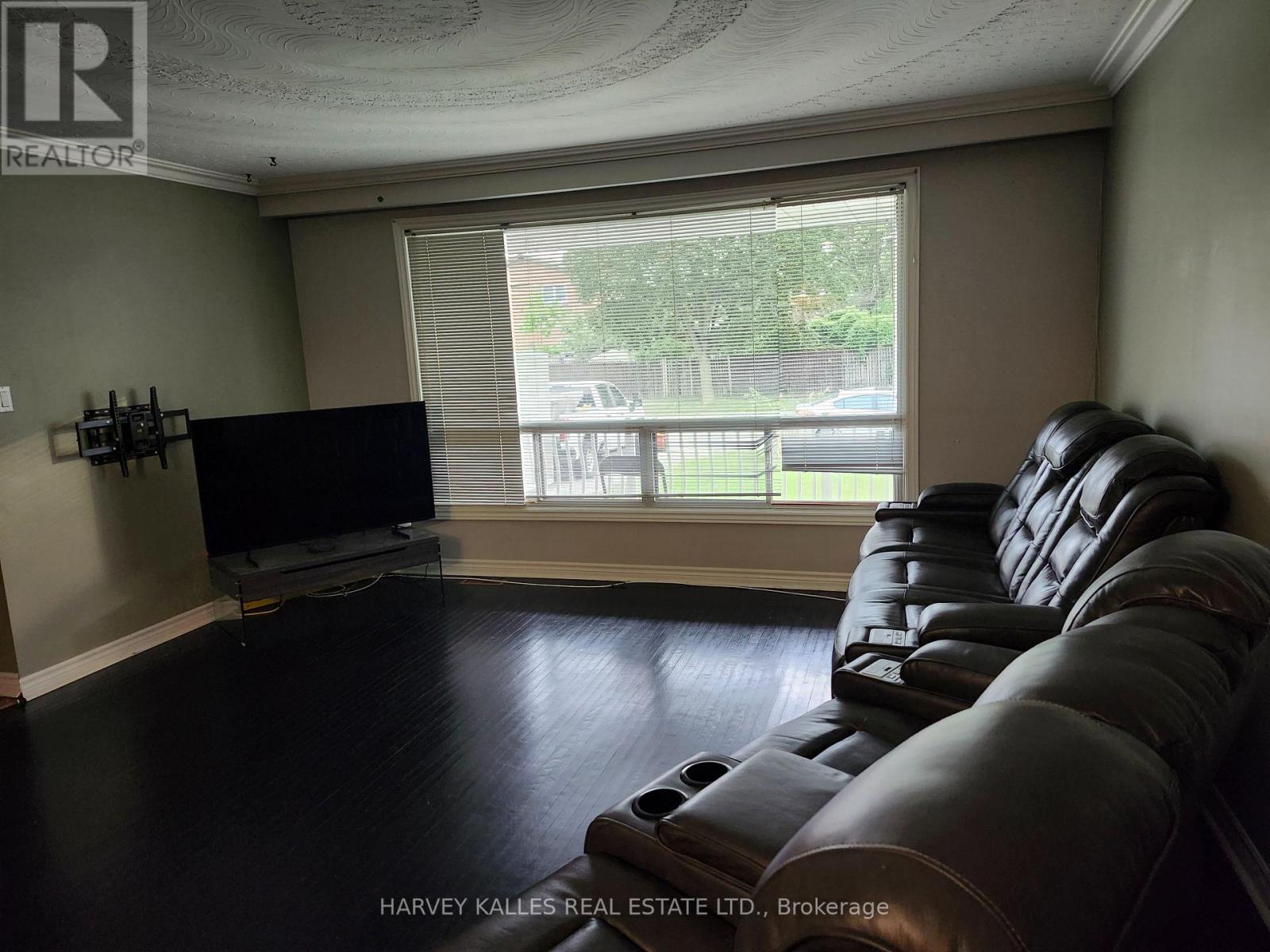 2379 HENSALL STREET - 4