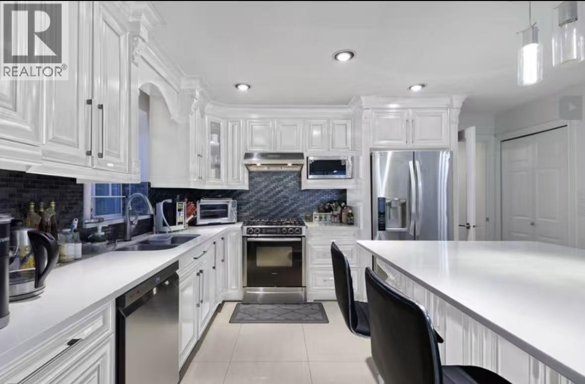6 Bed, 4 Bath House for Rent in Richmond – 12460 JENSEN DRIVE, Richmond – MLS# R3164732 - Image 12
