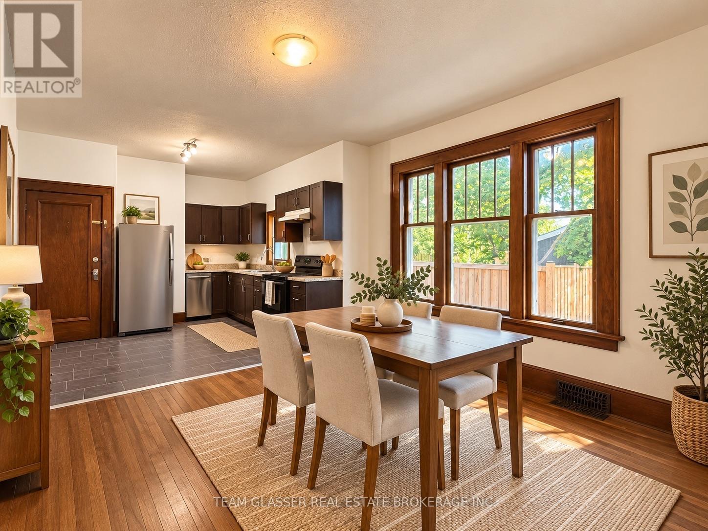 UPPER - 884 TRAFALGAR STREET, London East (East L) — photo 7