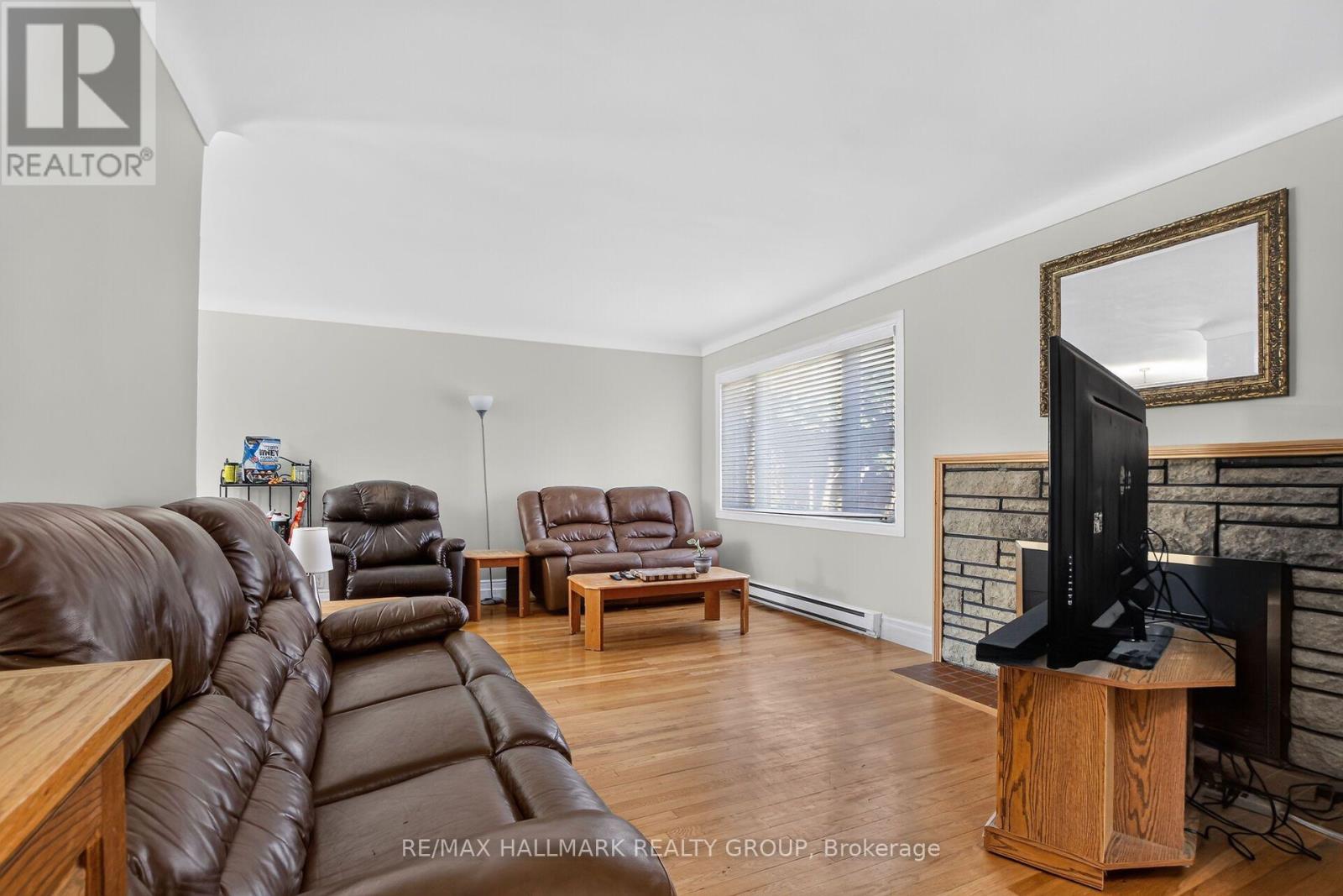 5 Bed, 2 Bath House for Sale in Ottawa – 44 APPLEFORD STREET, Ottawa – MLS# X13777680 - Image 19