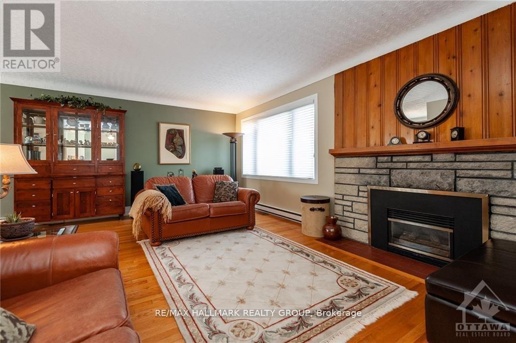 44 APPLEFORD STREET, Ottawa — photo 6