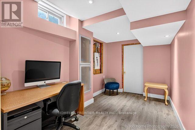312 LAUDERDALE DRIVE - 32