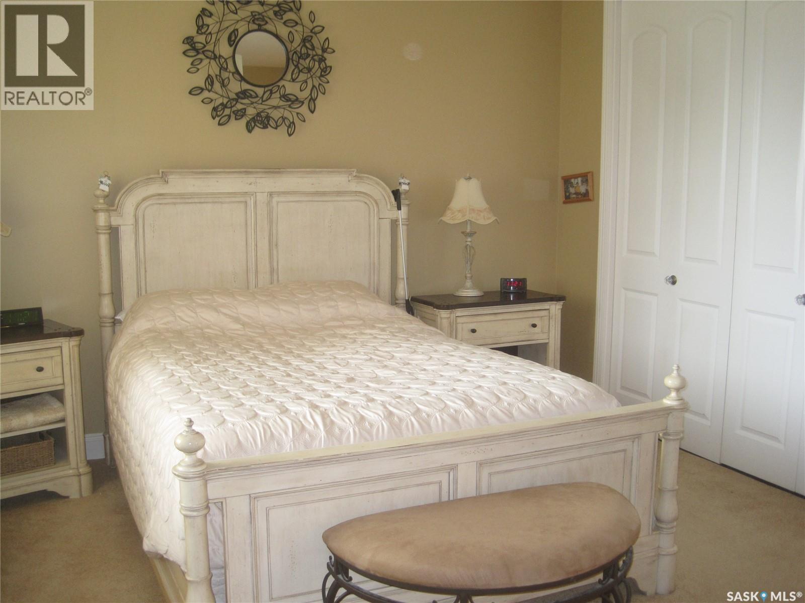 #240 3435 Hillsdale STREET - 17