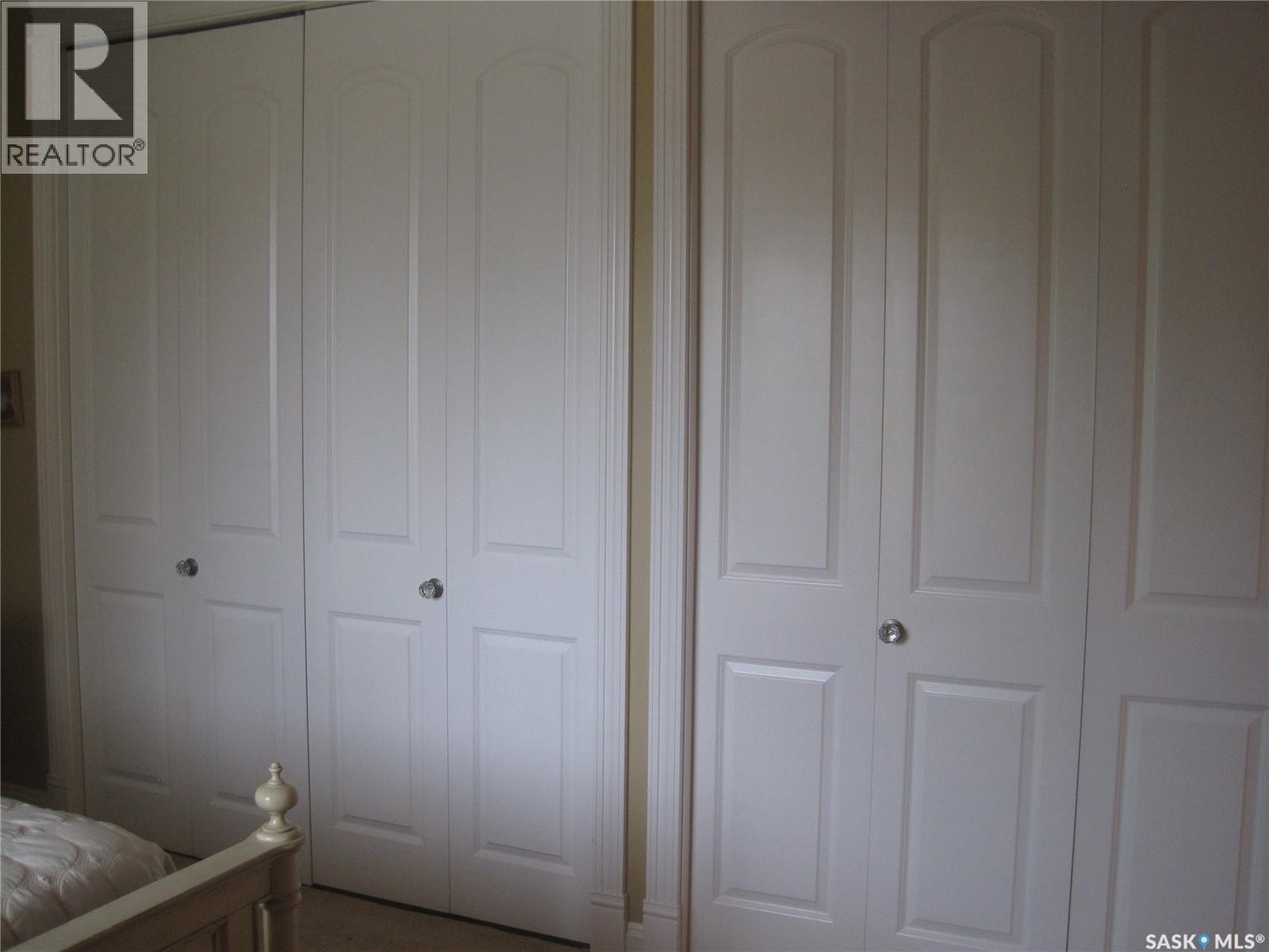 #240 3435 Hillsdale STREET - 18