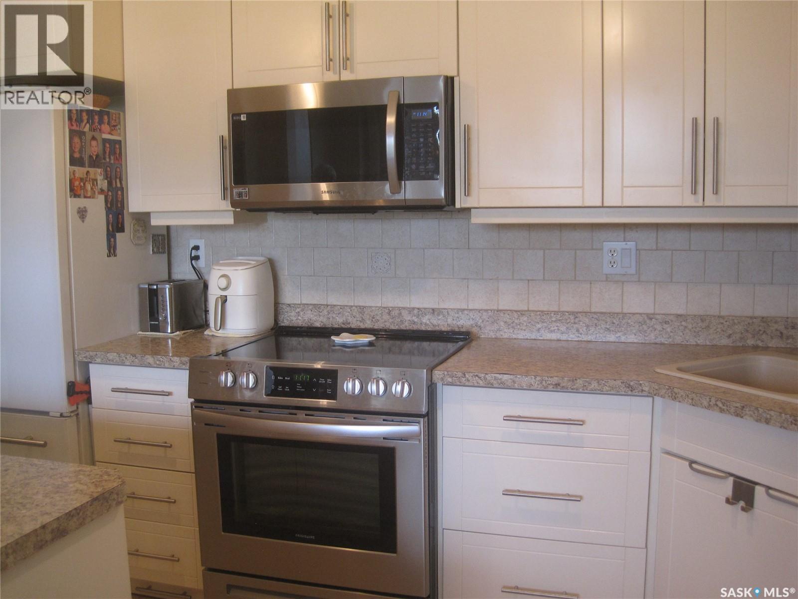240 3435 Hillsdale STREET, Regina — photo 8