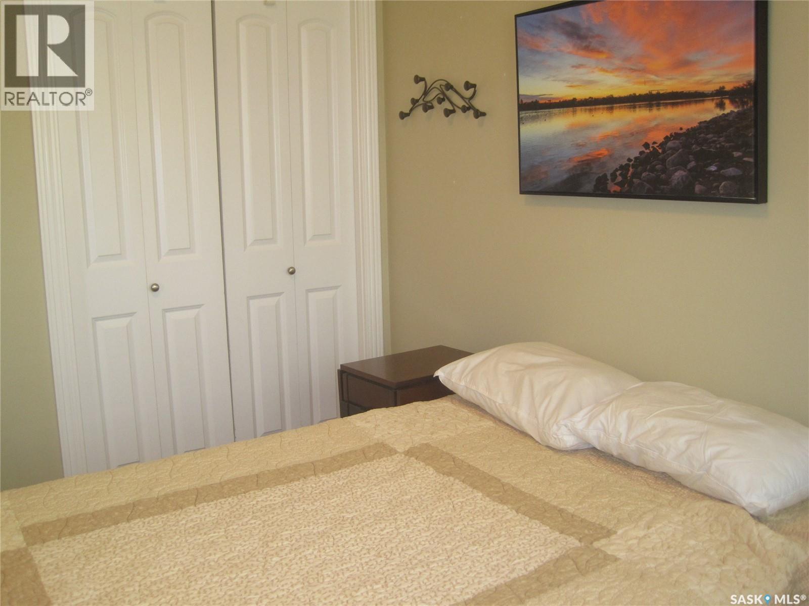 #240 3435 Hillsdale STREET - 27