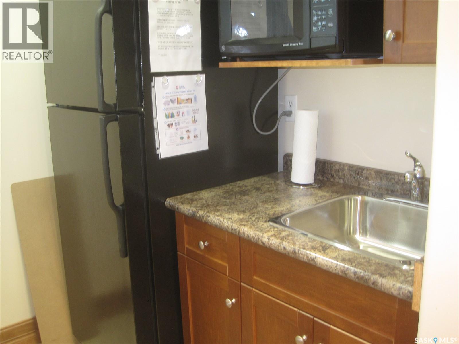 #240 3435 Hillsdale STREET - 37