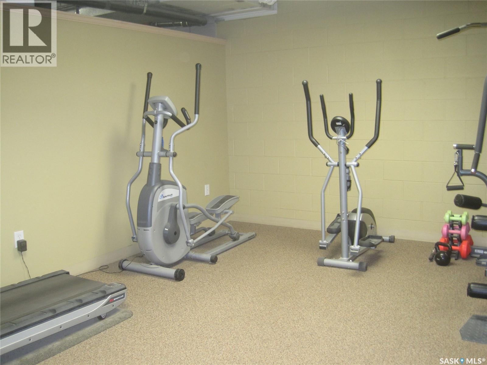 #240 3435 Hillsdale STREET - 39