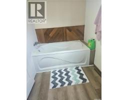 107 2nd Street S, Cabri, SK S0N0J0 Photo 11