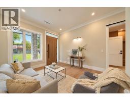 1180 Tuxedo Drive, Port Moody, BC V3H1L4 Photo 6