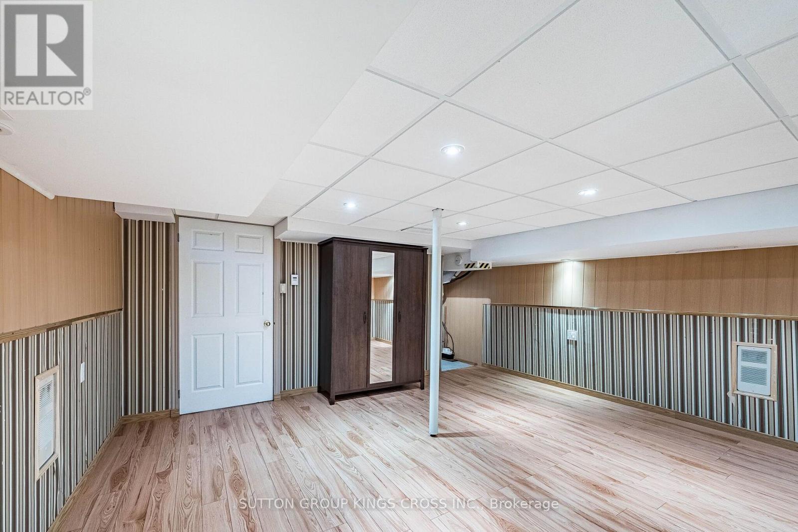 2 HEMLARK COURT - Image 38